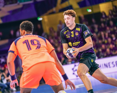 Courte défaite pour le 1/4 aller face au Barça (30-32) !
