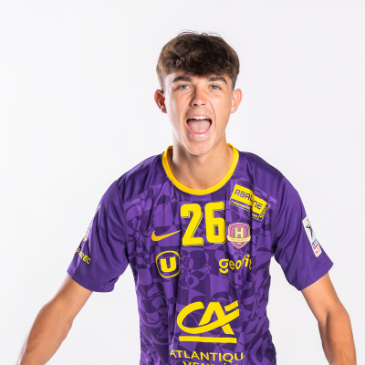Sacha Henry, nouveau demi-centre du CF !