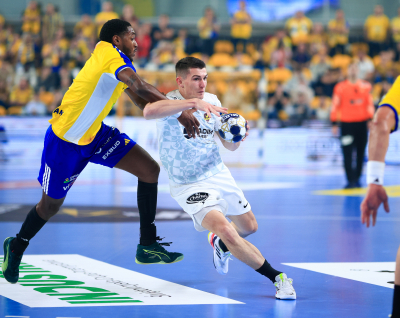 Le "H" en patron à Kielce (27-35)