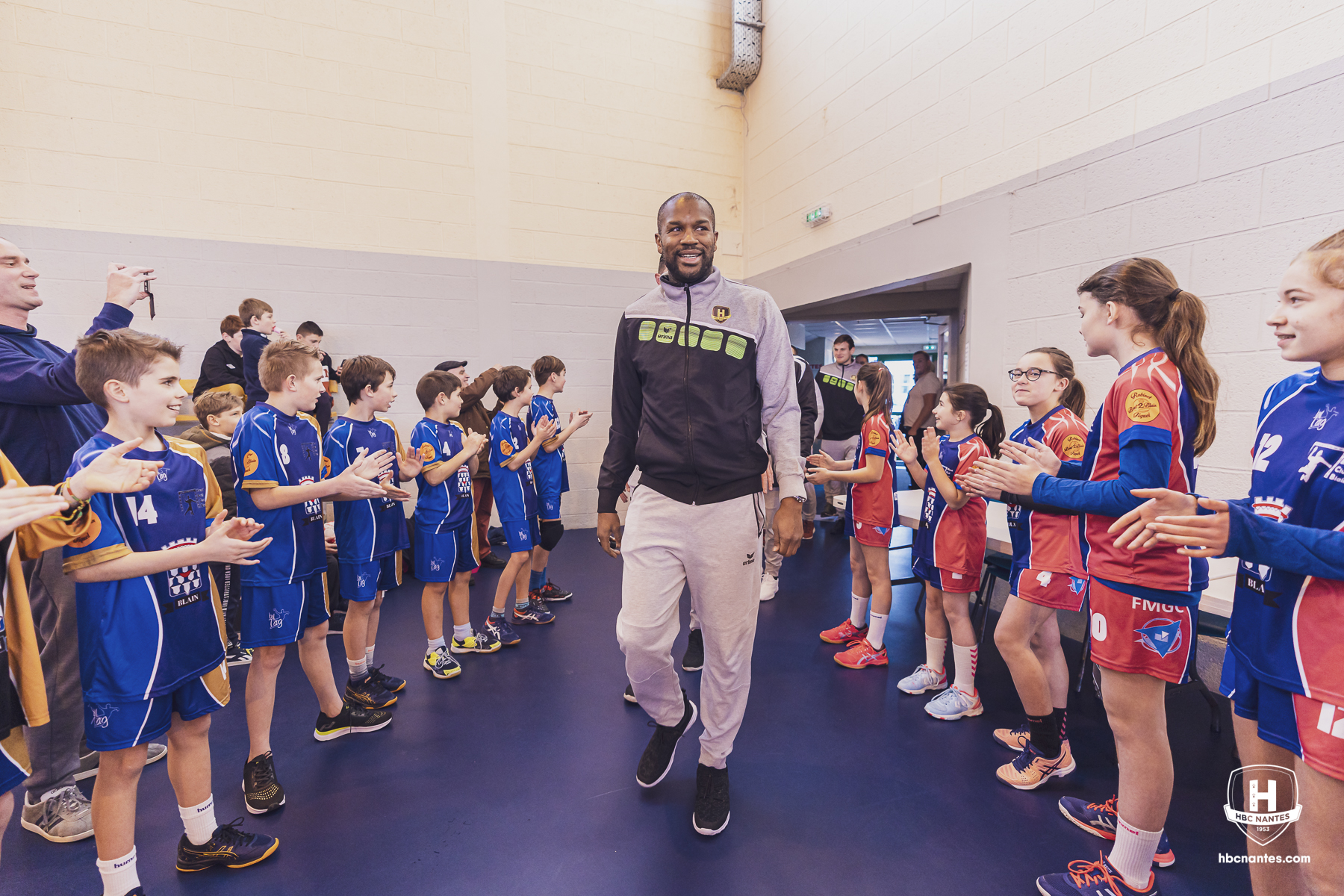 Le "H" à la rencontre des jeunes handballeurs de Blain