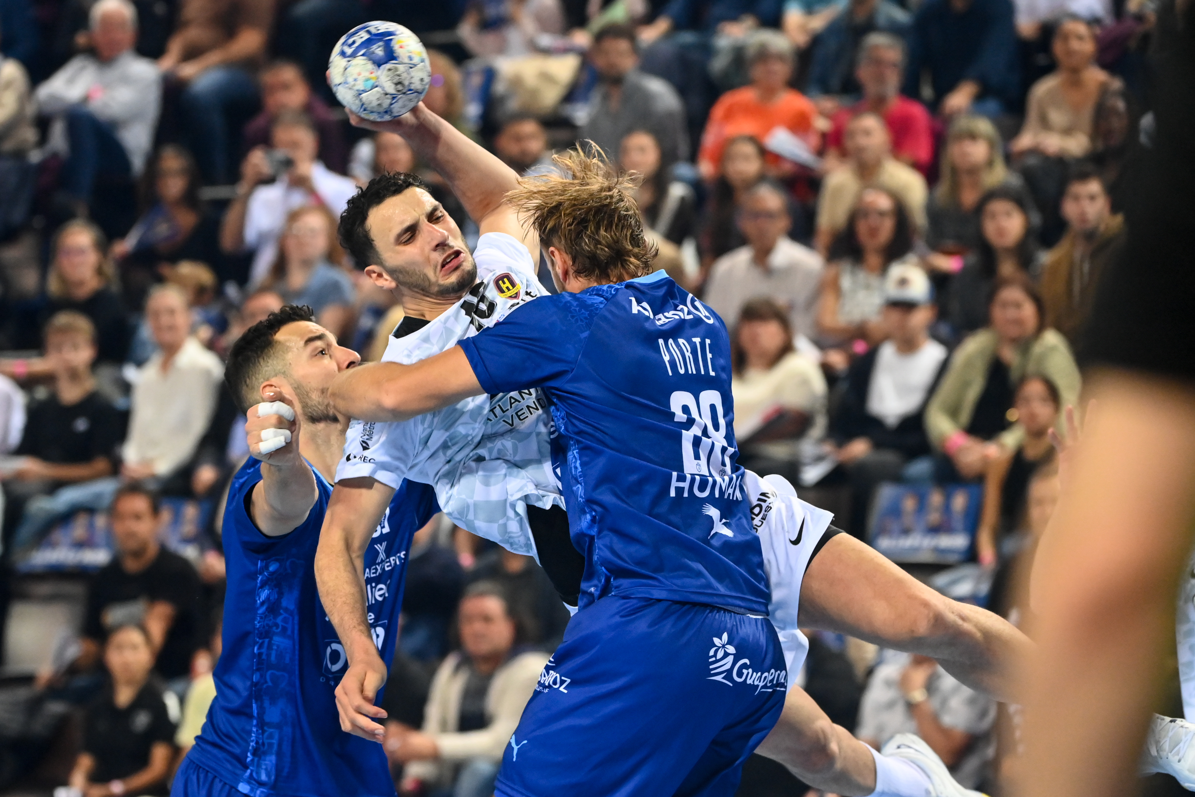 Un nul spectaculaire entre le MHB et le "H" (31-31) !