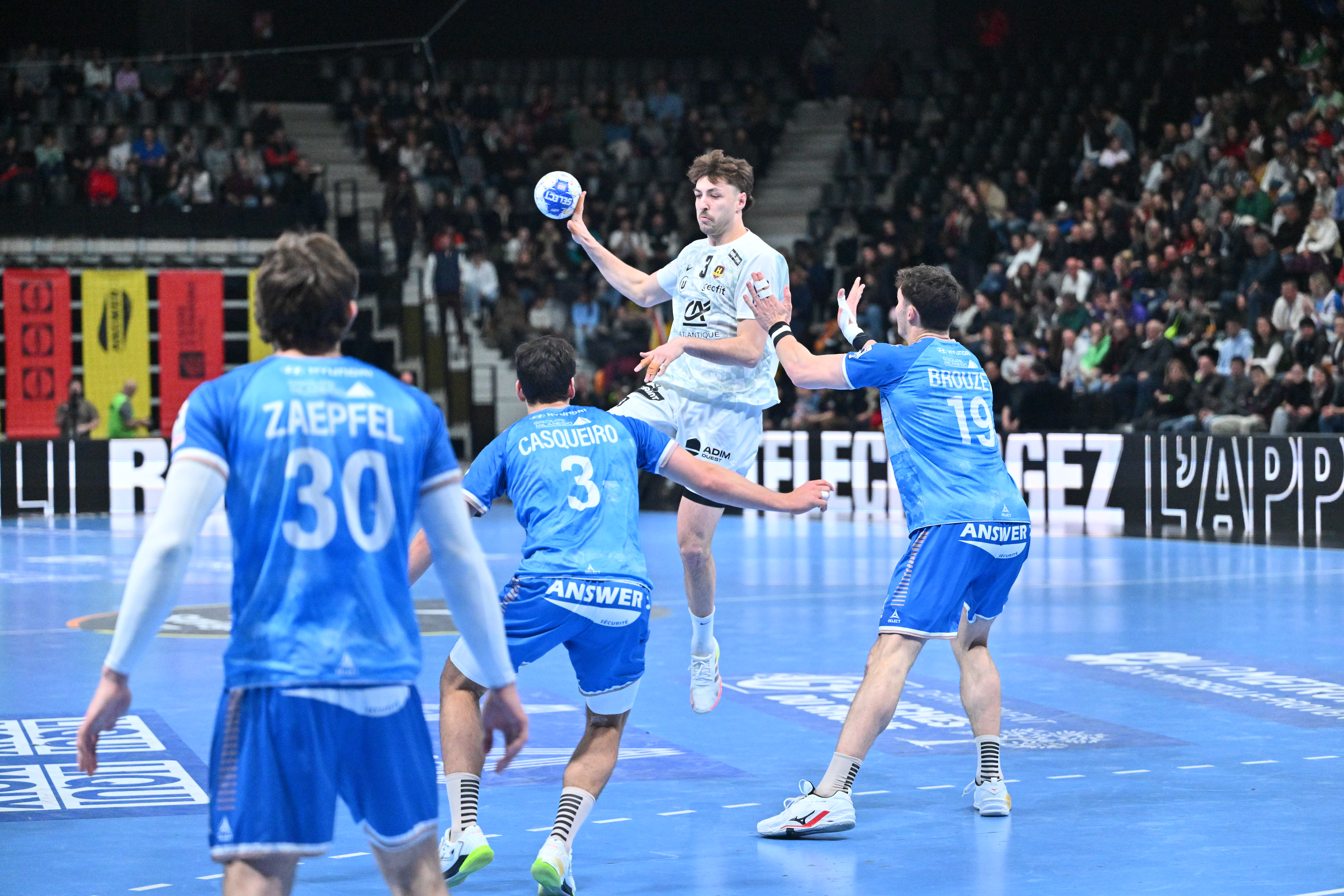 Nantes s'impose au finish à Aix (28-29) !